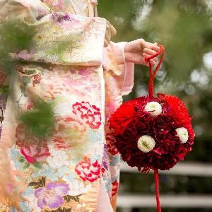 京都東急ホテル 和装に人気のボールブーケ。