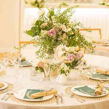 二条城チャペル セント・アベニール お好きなテーブルコーディネートをお選びいただけます