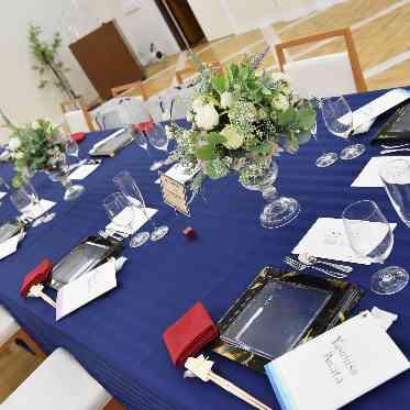 二条城チャペル セント・アベニール 【カラーコーディネート】ネイビーのクロスで大人っぽい印象に