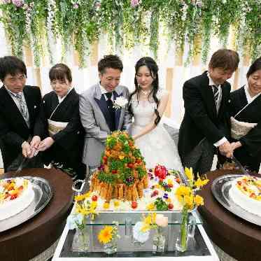 二条城チャペル　セント・アベニール おふたりだけでなく親御様もご入刀！