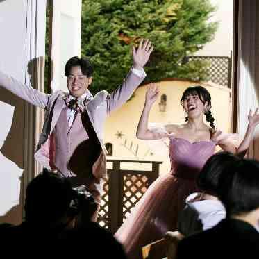 二条城チャペル　セント・アベニール 再入場はおふたりの可愛いダンスで