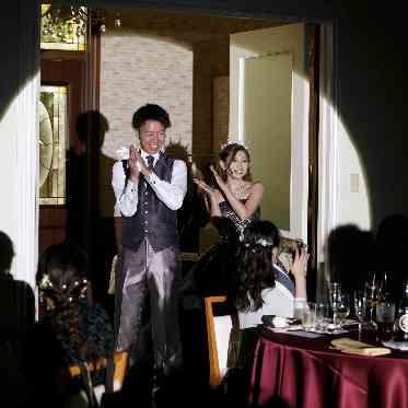 二条城チャペル セント・アベニール 再入場はおふたりの可愛いダンスで!