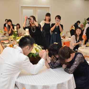 【腕相撲大会】ゲスト参加型でできる盛り上がる演出になりました♪