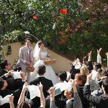 二条城チャペル　セント・アベニール 【お菓子撒き】ゲストの皆さまで参加できる大人気演出！