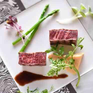 二条城チャペル セント・アベニール 国産牛フィレステーキ~野菜のピューレとマデラソース~