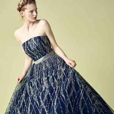 二条城チャペル　セント・アベニール 洗練されたディテールから生まれる品格のある華やかなドレス