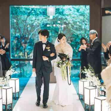 AKAGANE RESORT KYOTO HIGASHIYAMA(アカガネリゾート京都東山) 緑あふれるチャペルは、季節問わず鮮やかな美しさをまとってくれる。