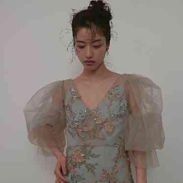 AKAGANE RESORT KYOTO HIGASHIYAMA(アカガネリゾート京都東山) ニュアンスカラーが花嫁の女性らしさを引き出します