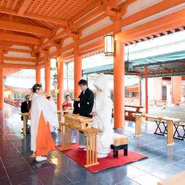 平安神宮会館 本格的な神前式