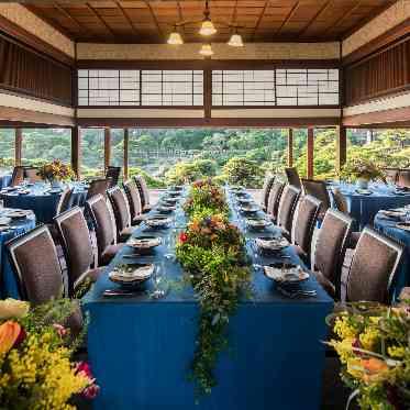 柳川藩主立花邸 御花 円卓と角卓のどちらも対応。ゲスト人数やイメージに合わせて選択を