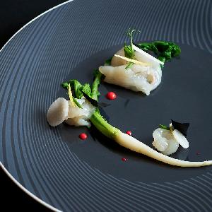 リーガロイヤルホテル小倉 四季の旬を楽しんでいただく季節コースもご用意しております。