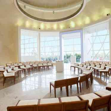 ヒルトン福岡シーホーク 隣接するレストランも巻き込んだ祝福で包まれます