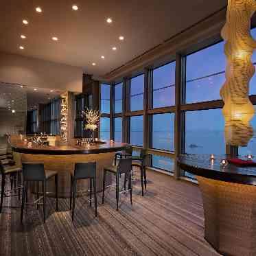 ヒルトン福岡シーホーク 35階バー&ダイニングCLOUDS