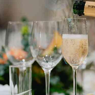 レストランひらまつ 博多 フランスのワイナリーから届く蔵出しワインも楽しみのひとつ。