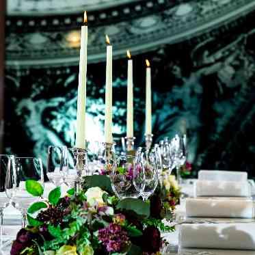 レストランひらまつ 博多 クラシカルな雰囲気が大人花嫁に人気。