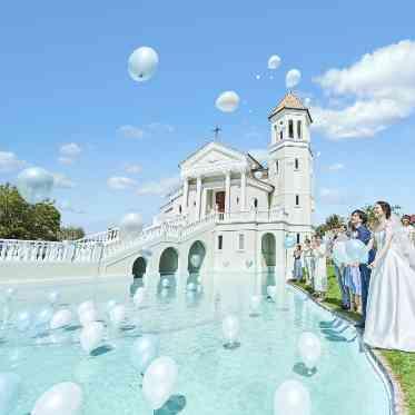 アートグレイス ウエディングコースト 水上に放つ人気のバルーン演出