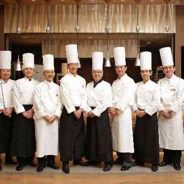 東京アフロディテ 様々な経験をもつシェフ達でつくる最幸の一皿