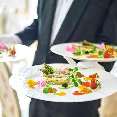 東京アフロディテ 会場横の専用キッチンから出来立ての状態で提供