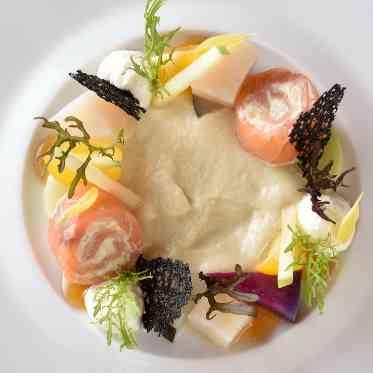 サンス・エ・サヴール レストランらしい前菜の数々