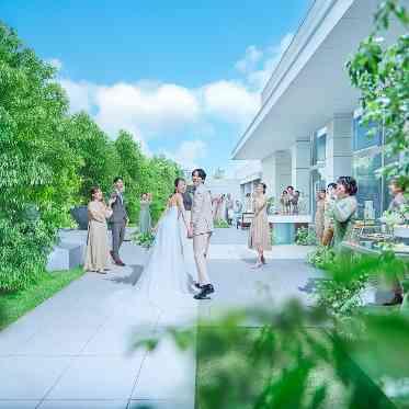 ザ・リーヴス プレミアムテラス 貸切ガーデン付のご披露宴会場