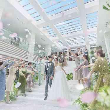 ザ・リーヴス プレミアムテラス 全天候型だから憧れのセレモニーが叶う