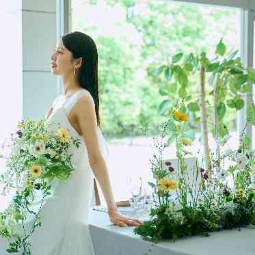 ザ・リーヴス プレミアムテラス SNSでも人気!フィオーレビアンカのドレスをご用意♪