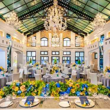 ラヴィーナ姫路 グレーとブルーを合わせたコーディネートが人気