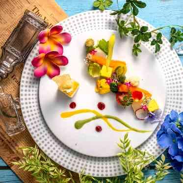 ラヴィーナ姫路 サーモンとホタテ貝のサラダ仕立て レモンのギモーブ