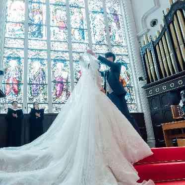 KOBE St.MORGAN CHURCH(神戸セントモルガン教会) 豊富なシルエット、デザインの中から美しさを最⼤限に引き出す