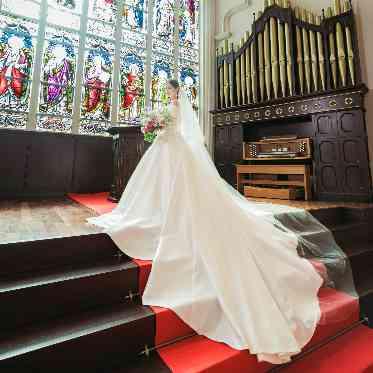 KOBE St.MORGAN CHURCH(神戸セントモルガン教会) イギリス・イタリア・N.Y.のアトリエからセレクトしたこだわりのドレスライン