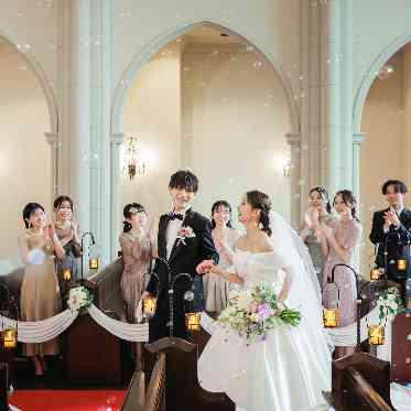 KOBE St.MORGAN CHURCH(神戸セントモルガン教会) 退場時にはフラワーシャワーやバブルシャワーも人気