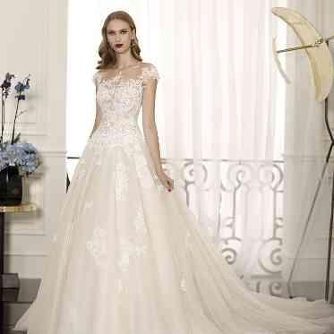 Dress:CABOTINE
Lille