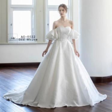 KOBE St.MORGAN CHURCH(神戸セントモルガン教会) Dress:Cristina Tamborero
Aitana