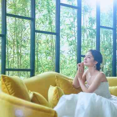 アプローズスクエア 東京迎賓館 ロビーには洗練された家具が配されどこで写真をとっても素敵なシーンになる