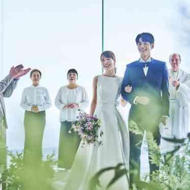 ＹＯＫＯＨＡＭＡ　ＭＯＮＯＬＩＴＨ（横浜モノリス） 開放感に満ち 、すべての人が心温まるセレモニーが叶う