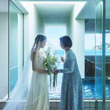 ＹＯＫＯＨＡＭＡ　ＭＯＮＯＬＩＴＨ（横浜モノリス） 花嫁を送り出す母と娘の大切なひととき