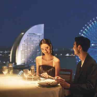 ＹＯＫＯＨＡＭＡ　ＭＯＮＯＬＩＴＨ（横浜モノリス） 普段はレストランとして開放されているので、記念日などでの利用も可能。