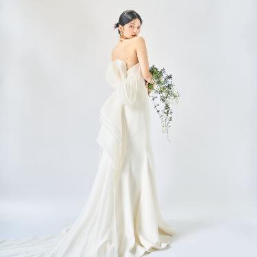 セルリアンタワー東急ホテル 日本人の体型に合わせて繊細につくられたドレスは、シルエットが最も美しい