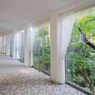 シェラトン都ホテル東京 雨天時はもちろん、車椅子やベビーカーの方もスロープが設置されているので安心!