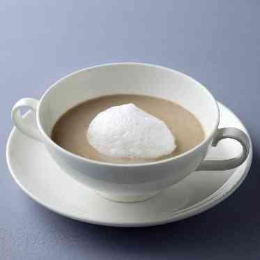 シェラトン都ホテル東京 【¥15,000】~シャンピニオンのポタージュ カプチーノ仕立て~