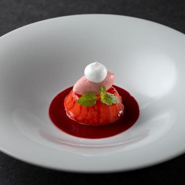 シェラトン都ホテル東京 【¥18,000】~苺タルト仕立てのデクリネゾン~