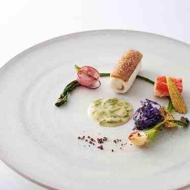 シェラトン都ホテル東京 【¥21,000】~ノドグロのヴィエノワーズとズワイ蟹~