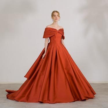 THE VILLAS NAGASAKI 自分らしさを輝かせる、運命のカラードレス