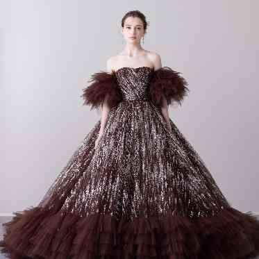 THE VILLAS NAGASAKI 自分らしさを輝かせる、運命のカラードレス