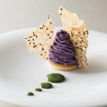 ザ・リッツ・カールトン大阪 「お客様の喜ぶ顔がみたい」そんな思いを込めて、一つ一つ丁寧につくり上げます。