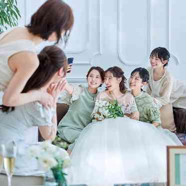 アルカンシエル luxe mariage 大阪 ゲストとのフォトショット