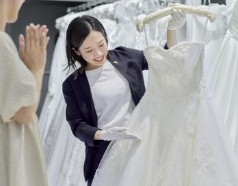 アルカンシエルリュクスマリアージュ大阪 ドレス・衣装の写真3