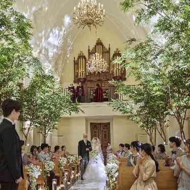 セントグレースヴィラ パイプオルガンの音色の中で入場