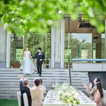 迎賓館 ガーデンへの登場シーンも美しい