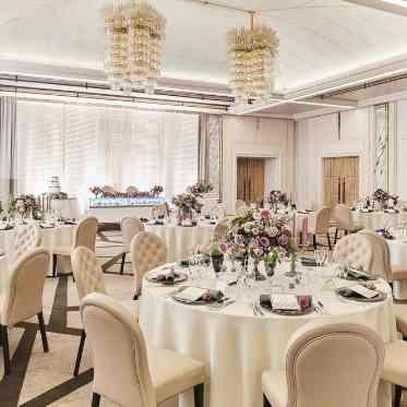 ホテル阪急インターナショナル Modern Eleganceをコンセプトに、柔らかさと美しい繊細さを備えた空間